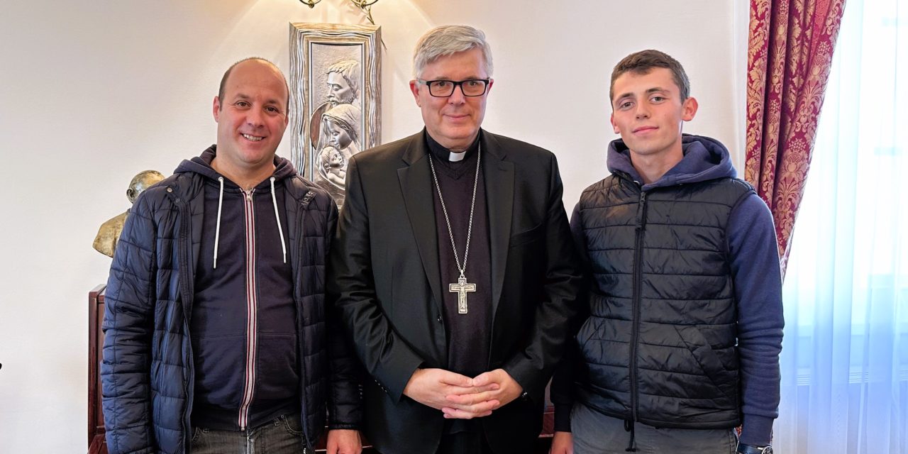 ZADAR: Susret nadbiskupa Zgrablića i predstavnika zajednice Cenacolo iz Jankolovice
