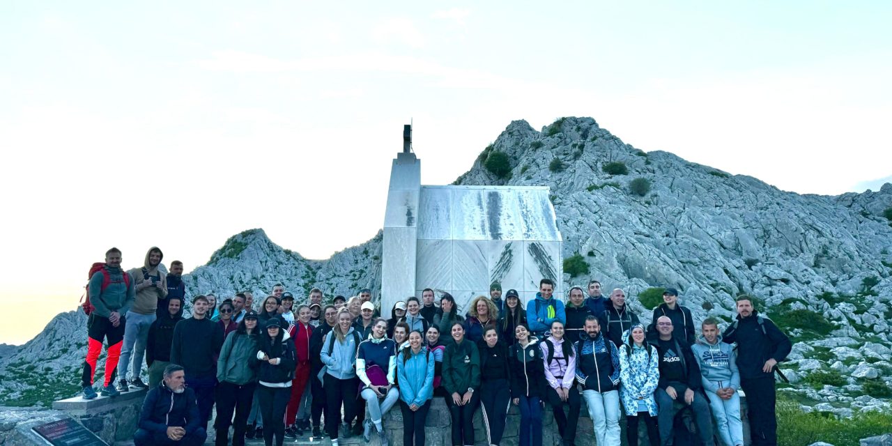 VELEBIT: Planinarski put svjetla mladih Zadarske nadbiskupije