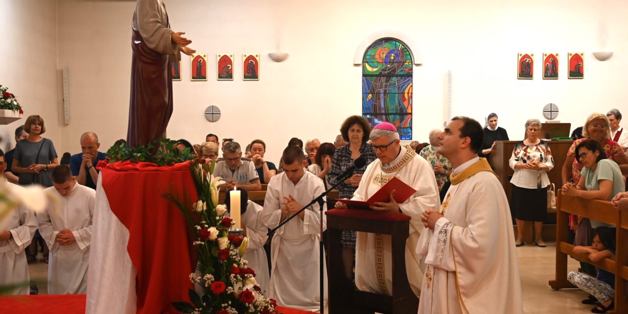 ZADAR: Nadbiskup Zgrablić predvodio misu na blagdan Srca Isusova na Voštarnici