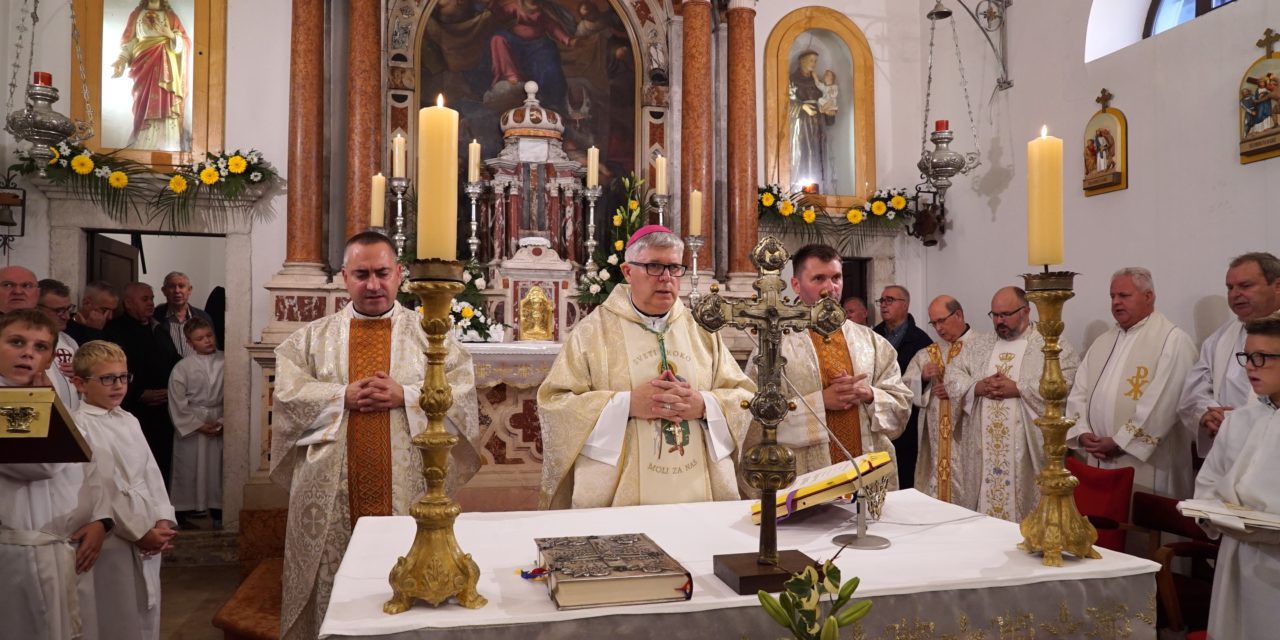 BIBINJE: Nadbiskup Zgrablić predvodio misu povodom 350. godišnjice posvete crkve sv. Roka