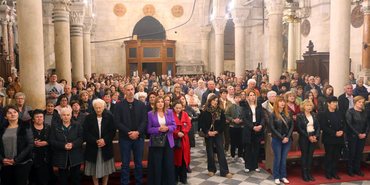 ŠIBENIK: Održano 39. hodočašće vjernika Zadarske nadbiskupije sv. Nikoli Taveliću