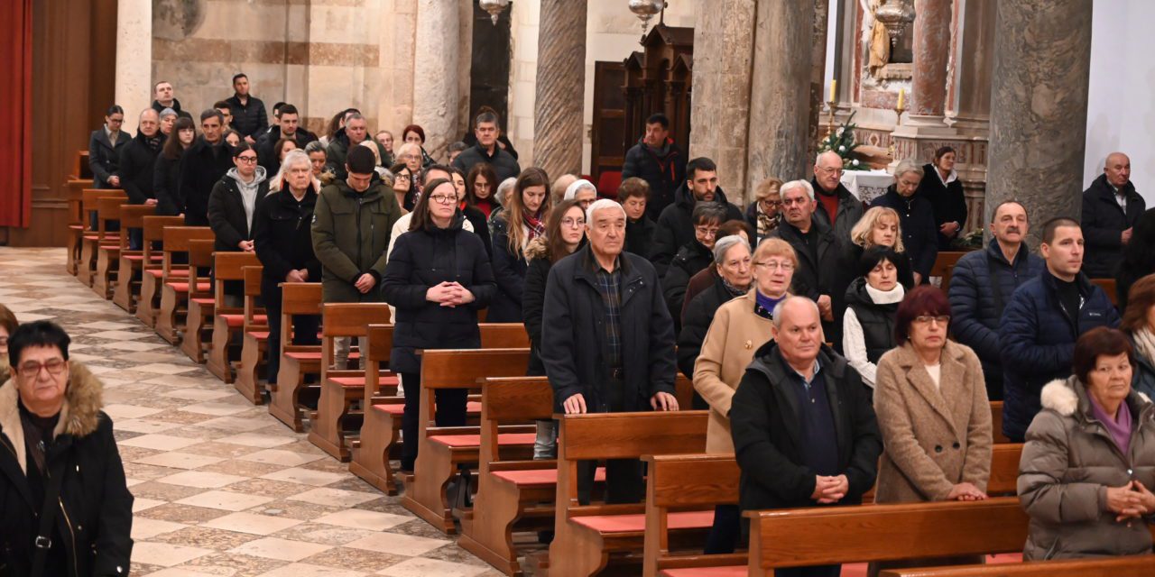 ZADAR: Nadbiskup Zgrablić predvodio misu zahvalnicu u katedrali sv. Stošije