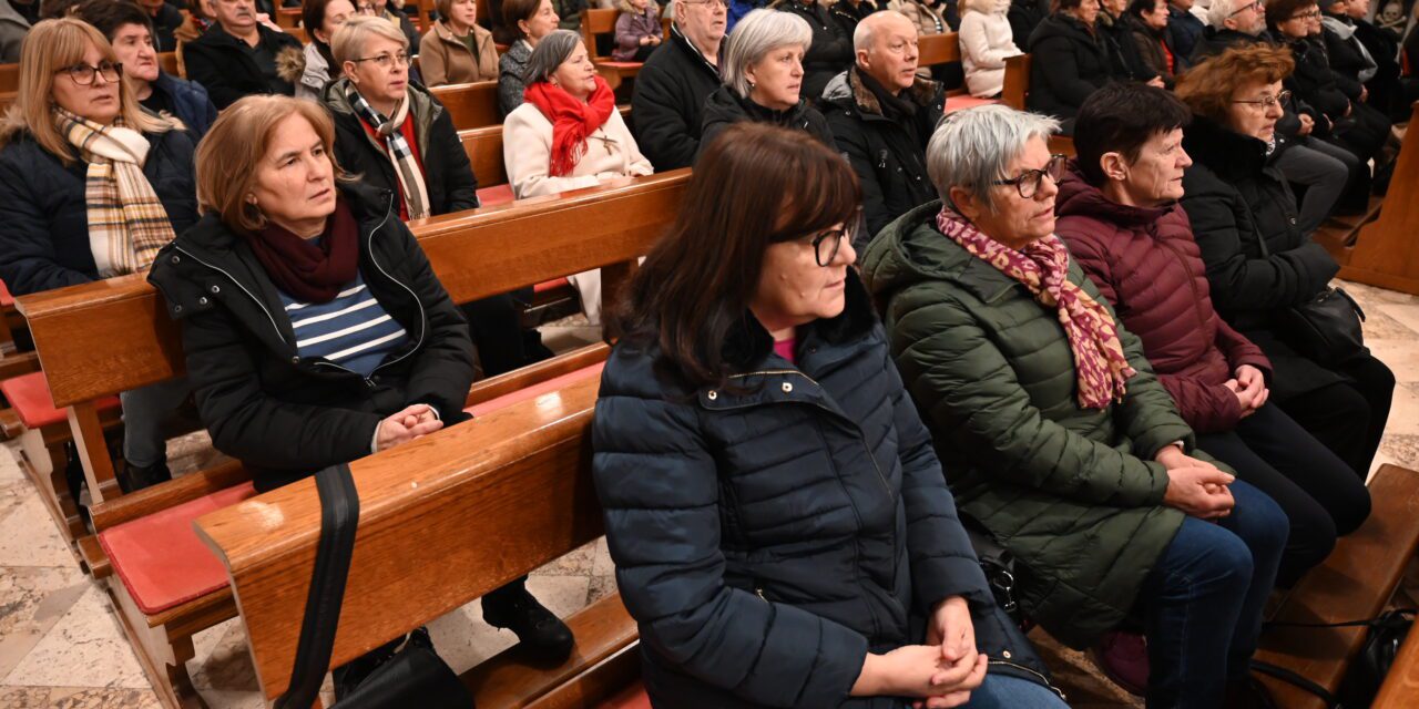 ZADAR: Hodočašće Novigradskog i Ražanačkog dekanata u katedralu sv. Stošije